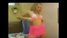 Redare Blond neprofesionist, preparat în casă, dezinvestit degetul fantastic luminos