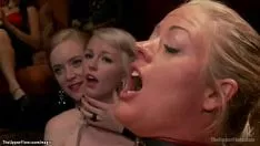 Reproducir Bosomy milf slatterns orificio en partido político