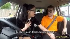 Play Julia de lucia gets spanged in the car