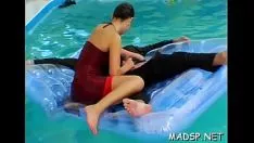 চালান এটা ভেজা snaps নামছে