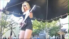 Play Guitar goddess of second joints