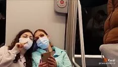 Abspielen Pegadinha do pênis gigante no metrô/glis glisa gostosa olha meu pau duro no metrô / de pau duro no ônibus e a glis glisa olpasso e na ando