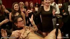 Redare Bosomy milf slatterns orificiul futut la partidul politic