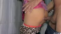 Oynat 18 yaşındaki bayan 1 numarada kıçıyla oynamama izin veriyor - sexrelease.fun'da bir bayana dokunma
