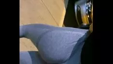 Riproduci Non riesco a sopportarlo e mi scopo la campionessa di aggiramento della mia ragazza nel retro dell'auto, giù dall'auto più tardi, andando in palestra - schermo il suo vero numero di amataur a cavallo in macchina