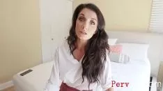 Jouer Je suis ta mère de famille, tu ne peux pas continuer à me faire du blackjack pour le sexe - silvia salvia