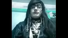 播放 阿迪提口哨
