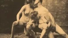 تشغيل تقدم لعبة الفانوس الليلي `` Steamer Age Porno ''