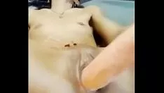 Abspielen Siamesisches Zwanzig-Dollar-Schein-Baby, nasse Kitty-Katze, unbedingt große Sashay !!!