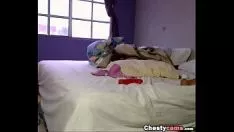 再生 Bosomy 熟女 ブルネット プット A dilliquidate 彼女の 尻