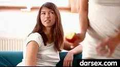 চালান চমত্কার মিসি দৌড়ে ভেজা কিটি-বিড়াল 3