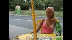 Abspielen Nikkyblonde 008