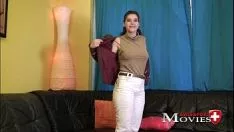 Oynat Zürih'te pornomodel genç selina 20y ile soru
