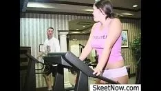 Reproduzir Uma bunda severa fica rachada megan jones
