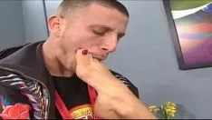 Reproduzir Pés bonitos, bunda bonita e um gemido impressionante