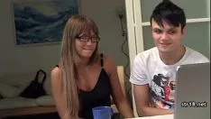 Reproducir Hacha adolescente caliente herida domesticada