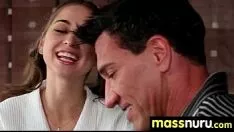 Reproduzir Bebê gostoso nuru amassar 28