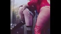চালান একটি বড় গাধা fucked দুশ্চরিত্রা সঙ্গে লাল স্টকিংস মধ্যে একটি দুশ্চরিত্রা