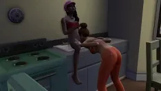 Reproduzir Futa negra é sugada por sua meia-irmã branca