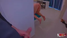 Abspielen Die geile stiefmutter meines mannes hat mich mit meinem stiefsohn im hotelzimmer allein gelassen
