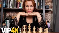 Играть Зрелый4к. Чемпион по шахматам не может видеть, как расстроен соперник, и лучше займётся с ним сексом