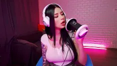 Afspelen Asmr prachtige tiener likt je. honing waas