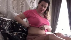 再生 Auntjudys - 巨乳の成熟した継母エヴァ・ジェインがオナニーしているのを捕まえる（ジョイ）