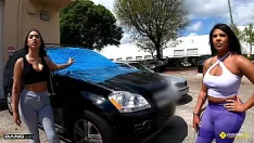 Afspelen Roadside - zoey reyes & ariel puur triootje op weg uit dure autoreparaties