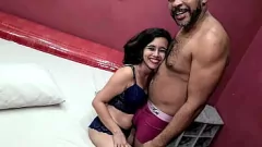 Odtwórz Petite Brazilian Milf Dany Rio dostaje swój mały tyłek pieprzony przez Leo Oogro