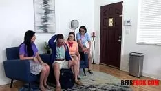 Riproduci vergine wok adolescente bff's get over contrive-bess front, ella cruz, jasmine vega